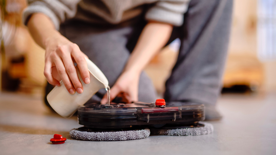 Как выбрать вертикальный пылесос | Техника | WB Guru