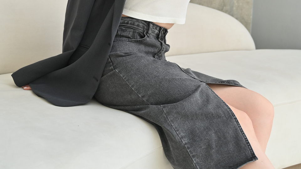36 шикарных примеров с чем носить джинсовую юбку и выглядеть великолепно