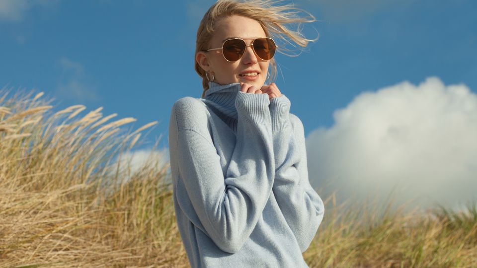 Дизайнерские женские кофты свитера 2023 фото модные новинки