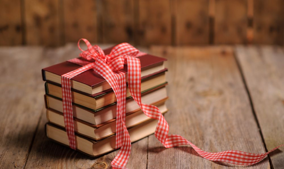 Книга в подарок: отличные варианты, которые можно подарить на выпускной ...