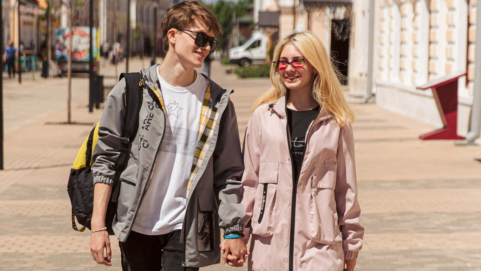 Молодежные куртки на осень 2024: стильные модели для подростков