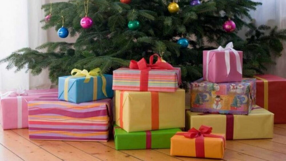 12 потрясающих идей новогодних и рождественских подарков для близких и друзей