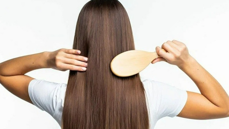2. Как выпрямить волосы с помощью специальной косметики