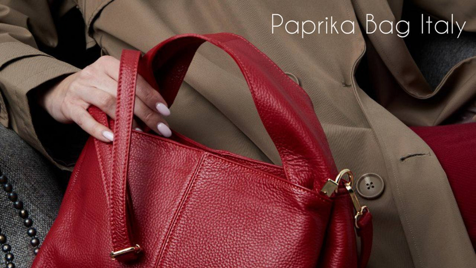 Красная сумочка – модные стилизации на любой случай!
