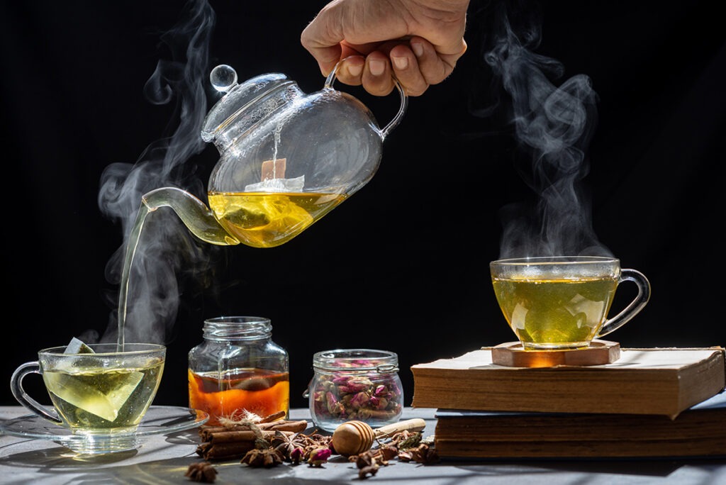 5 рецептов детокс-чая и напитков, которые помогут прийти в форму